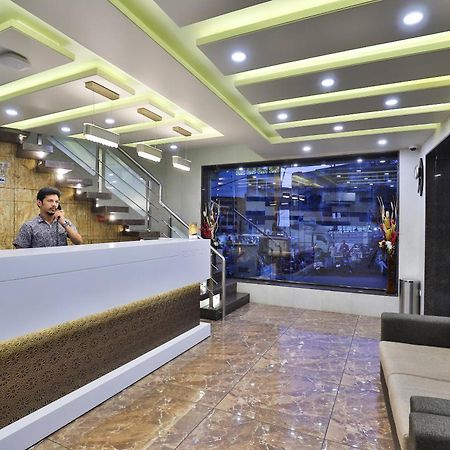 Hotel Pearl Вадодара Екстер'єр фото